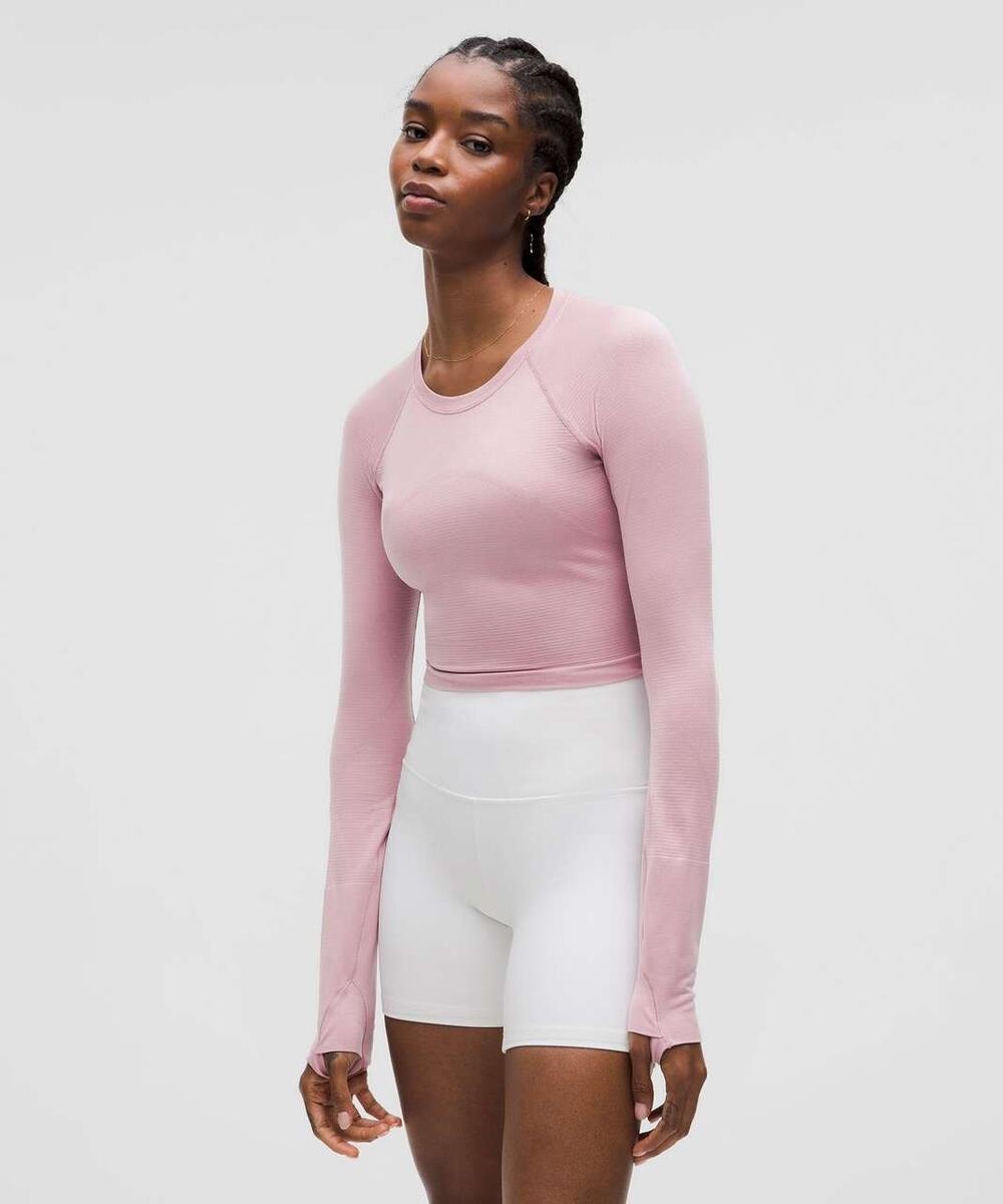 Activewear Lululemon Cropped Swiftly Tech Long Sleeve Shirt 2.0 in Rose Blush 4